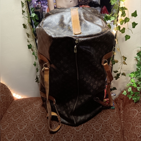 Louis vuitton dufflel bag - Picture 3 of 3
